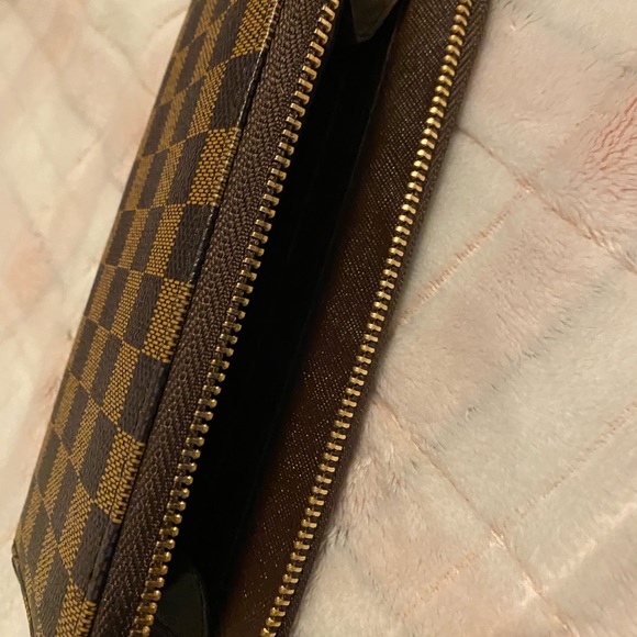 Brand new designer wallet - Picture 5 of 5